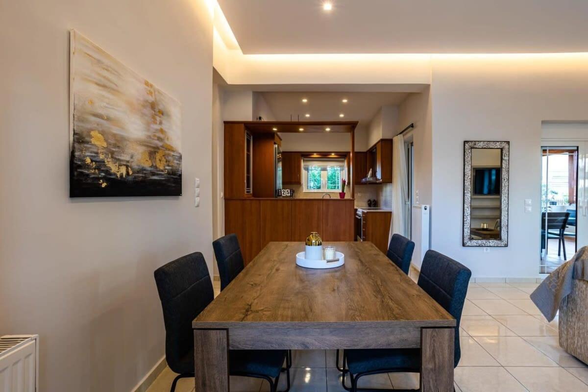 Filiatra Downtown Cozy Retreat - Homely Vibes Luaran gambar